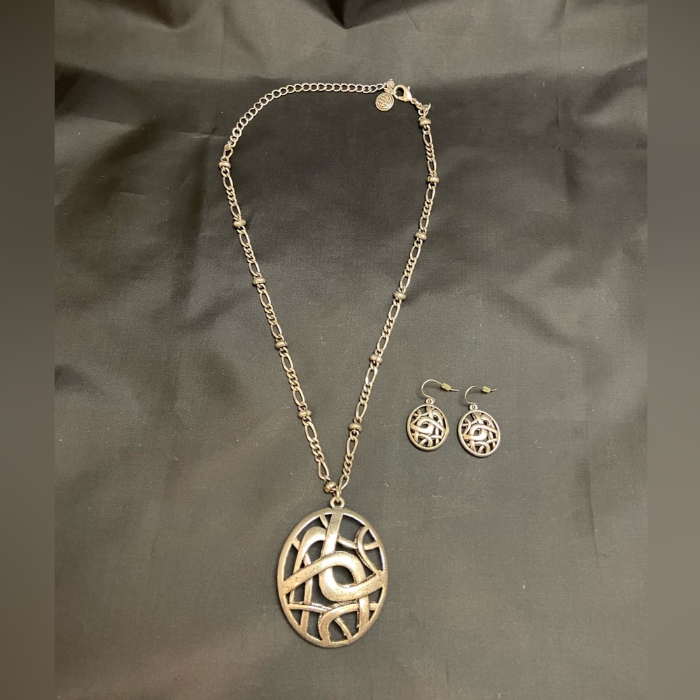 Dana Buchman Necklace & Earring set